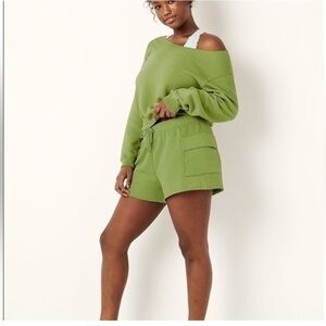 VS PINK || NWT Green Cargo Shorts (M)